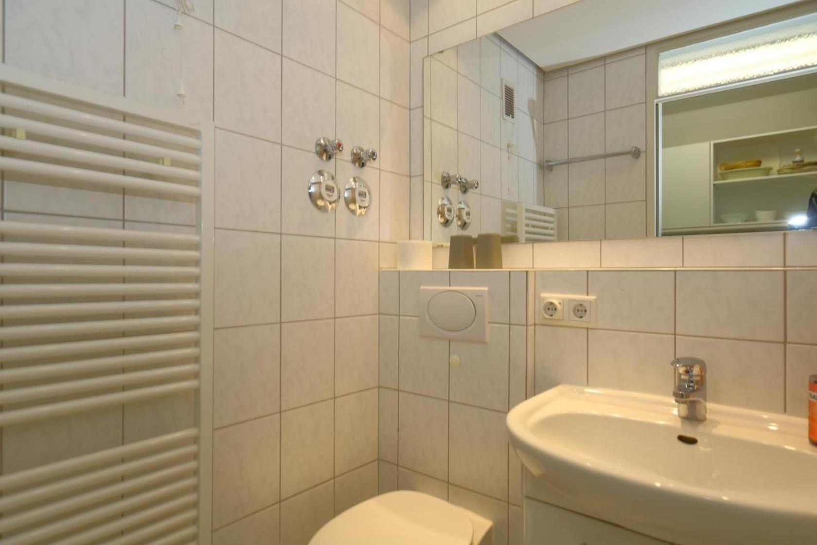 Haus-sylter-welle-9-92-ob Apartment Westerland